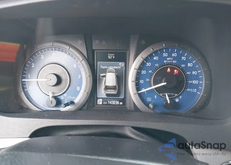 2015 Toyota Sienna Xle 8 Passenger z USA, uszkodzony, nr VIN 5TDYK3DC9FS670655